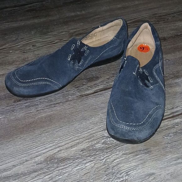 Naturalizer French  navy blue leather slip on loafers  Sz 9.5 - Picture 2 of 8